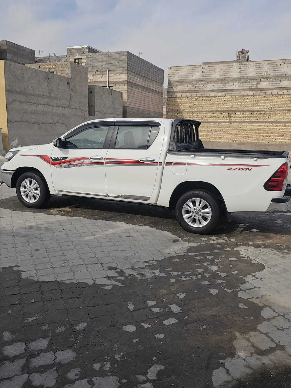 للبيع هايلوكس 25  ساز كفاله عامه تبديل صبغ بارد 
ماشيه 8000 كيلو متر السعر 315 ورقه 
رقم الهاتف *********** بصره زبير
