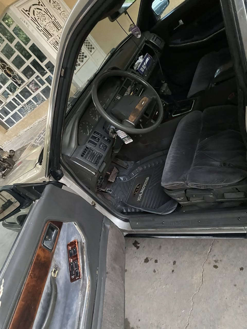 السلام عليكم مازده موديل 87 بسمي رقم مميز سياره خير من الله مابيها لا خياس ولا ضربه فقط صابغين فوك صبغها كير محرك تبريد تدفئه كلها جديد جدا سعرها 40 وبيها مجال شي بصيط مكانها بغداد ***********
