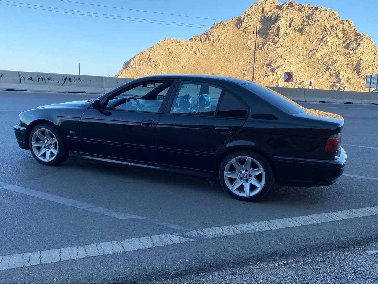 BMW E39
مۆدیل2003
مەکینە528دەبڵ دیجیتاڵ گێڕ ئۆتۆماتیک
٣گێڕ
سەقفو عیزام بە شەرت
کوشن هیتەر جڵدو قوماش
تەحدید سورعە
پێش و پشت کەپس بێ لێدران
٤تایەی لۆکی لە ژێرە
مەنەفێست ئەسڵی✅2021 داخڵ بوە
سەیارەکە بێ مەسروفە
نرخ:83
ژ.م*********** رانية, السليمانية
