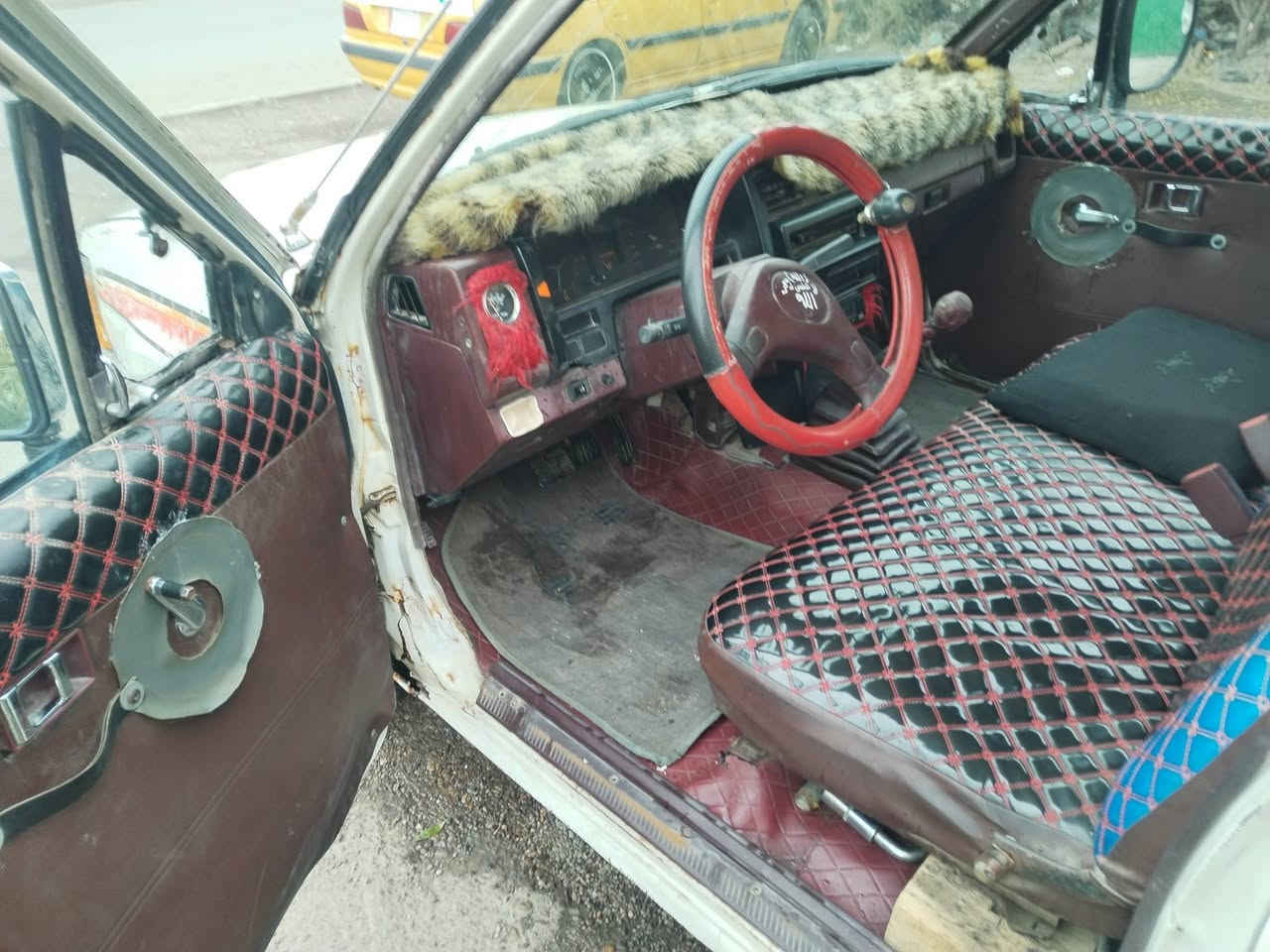 السلام عليكم بيكم موديل ٨٩
سياره جاهزه كل نقص مابيهه
لسعر ٣٠
***********
