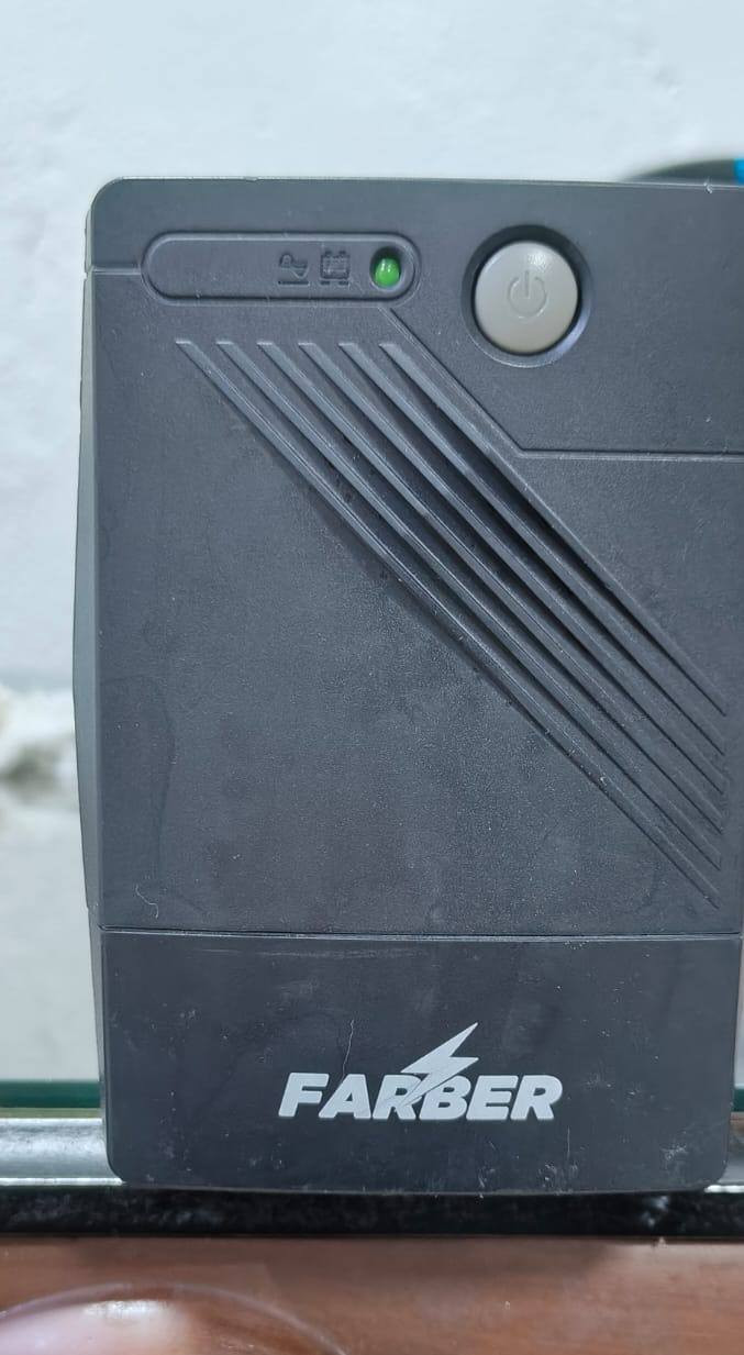 بلي 4 سلم اون لاين + يو بي اس + دركسون PXN/V9 گير عادي ما مستخدم هواي 
الجهاز مفرمت مساحتة مثل ما واضح بالصورة

ما مفتوح نظيف من الداخل اما الكڤر مو كلش

نظام 13.02

+قرص گراند 5 هدية

+2 يدات وحدة أصلية بس الگير مالتها يشكل و الثانية كوبي كلشي ما بيها

+ كيبل شاحنة اصلي ،

اليو بي اس :

مثل ما واضح بالصورة كل المعلومات و يضل ربع ساعة او اقل على حسب الكهرباء،
بي مدخلين، 

الدركسون من pxn نسخة V9

متوافق مع منصات متعددة، بما في ذلك كمبيوتر Pc

 و بلي3 وPS4، وPS5، وXbox One، وXbox

 Series X|S، و Nintendo Switch. 

الدركسون عندة تطبيق تمسح الQR و تحملة، 

*البلي مرات يشكل من تدخل قرص*

*الدركسون مع الكارتون ماله بس الكارتون شوي متبهذل *

مكاني بغداد مدينة الصدر قطاع 1

تجيني للمحل مالتي تفحصهن وحدة وحدة

البلي و الدركسون و اليو بي اس هذن

 كلهن سعرهن 300 الف قفل❗

للتواصل واتس *********** تراسلني او تخابر عليه،

لا يوجد توصيل❗
