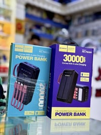 باور بنك شمسي • ٣٠٠٠٠mAh • كيبلات مدمجة