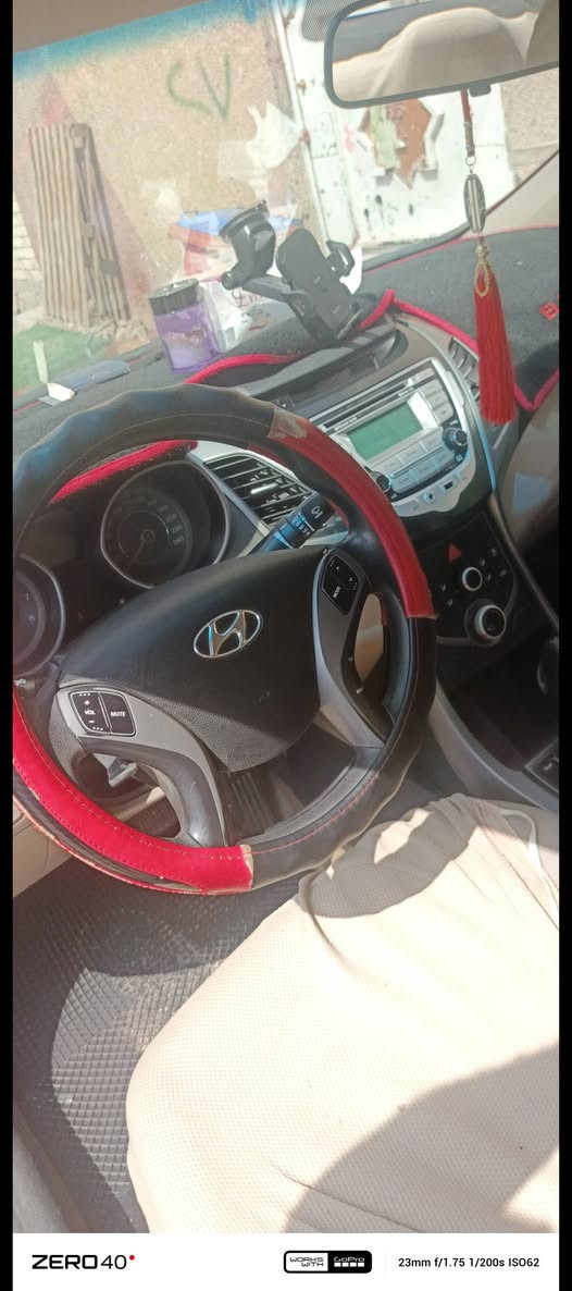 السلام عليكم
النتره 15خليجي 
مكينه 1600دكش عالي 
مكفوله من صبق او تبديل 
تحكم ستيرن 
بيها طخات بصيطه وشخوط 
ماشيه 143 
تخم تاير  سياره جديده خير من الله 
تراي مفتوح 
السعر 123
مكاني بغداد حي اور 
***********
واتساب
