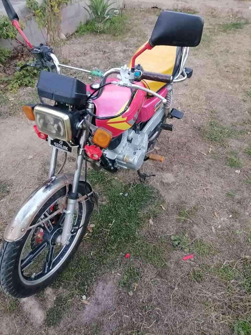 السلام عليكم للبيع دراجه سيفان موديل 2023 دراجه نظيفه محرك مكفول كهربائيات كله شغاله مابيه اي نقص أوراق اصوليه كارتونيه ومنفيس مامكمركه لايتات بومه تايرات جدد بدون كمرك السعر 525 وبيه مجال للطيبين المكان بغداد المدائن سلمان باك الاستفسار أكثر الاتصال على الرقم *********** ولي ماعاجبه السعر لا يعلق ويكسر بحلال العالم
