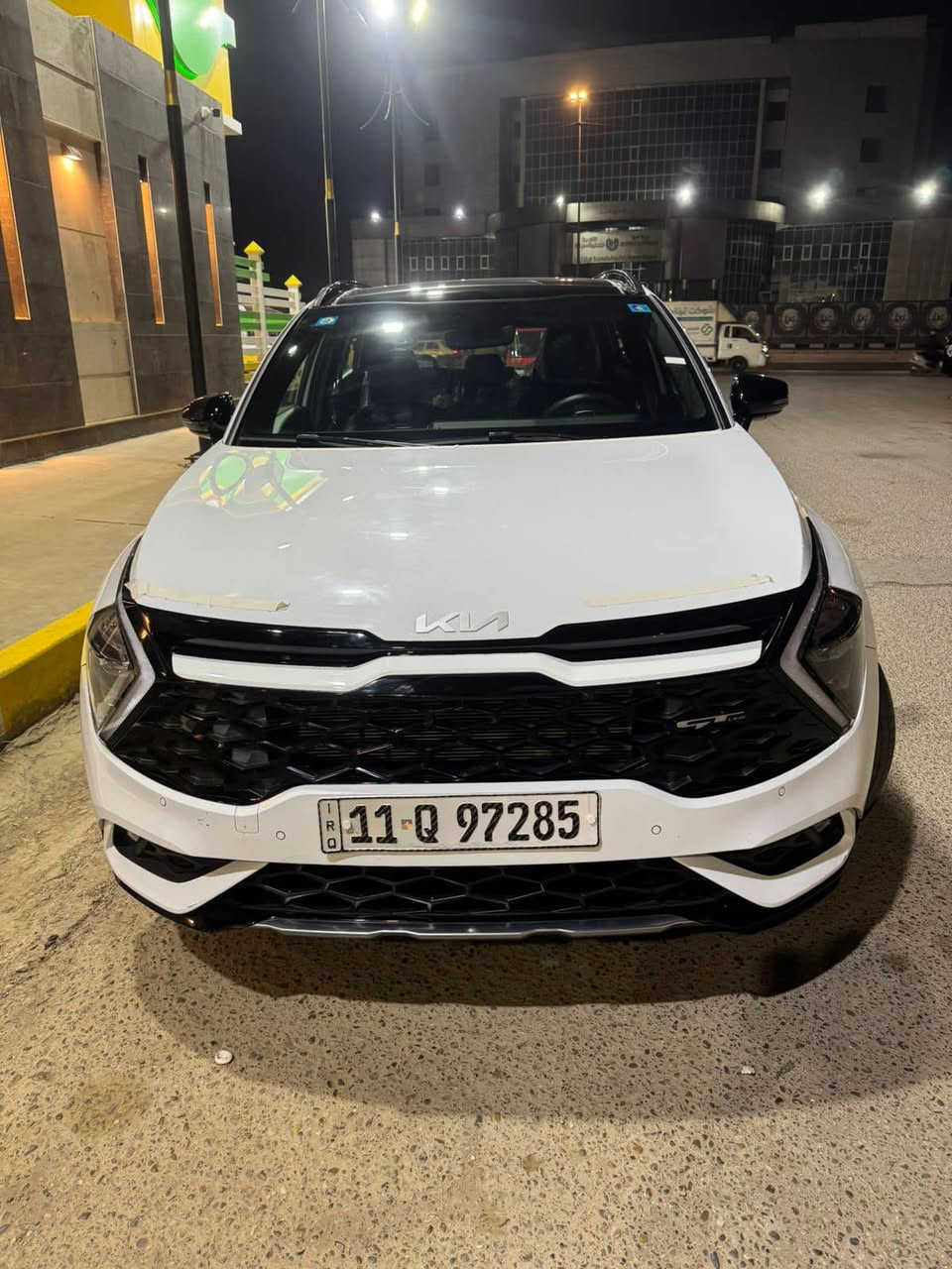 السلام عليكم  سبورتج موديل 24  جيني لاين اعلى مواصفات. ميحتاج اذكر المواصفات معروف. الجيتي سياره ماشيه 11000 جديده كلش. مكفوله كفاله عامه   رقم صاحب السياره *********** السعر 240 وبيه مجال
