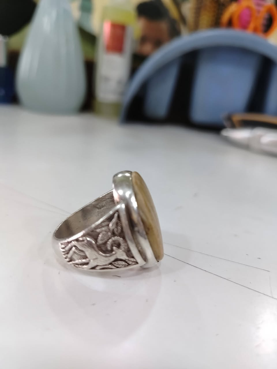 خاتم عطف قديمه صياغة يدويه ثقيلة


**إذا كنت صاحب هذا الإعلان وتريد حذفه لأي سبب، رجاءا أرسل رسالة إلى الدعم الفني**