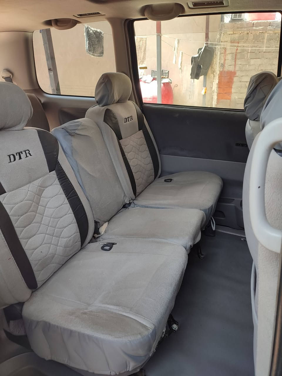 السلام عليكم اخوتي عندي نوها معلايه السعر ٦٥ وبيه مجال رقم بصره تبريد تدفئه كله شغاله حداديه جيده تخم تاير  مكاني البصره المدينه ***********
