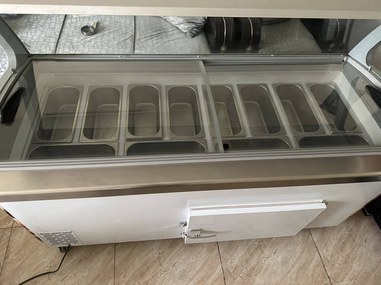 هاي العارضة مال ايس كريم نضيفه جدا مستعمله موسم واحد السعر ٣٢٠٠ ثلاثة ملايين و ميتيين


**إذا كنت صاحب هذا الإعلان وتريد حذفه لأي سبب، رجاءا أرسل رسالة إلى الدعم الفني**