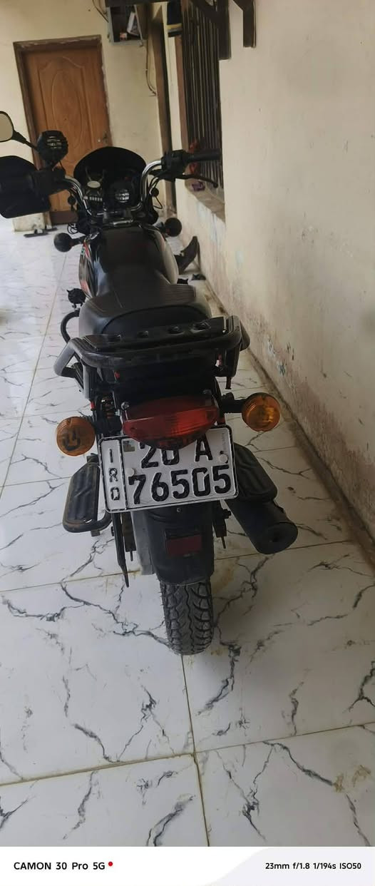 بوكسر موديل 20 رقم انكليزي ديالى دراجه نضيفه وكامله شراي اتفضل خاص او اتصل *********** مكاني دلي عباس شروين
