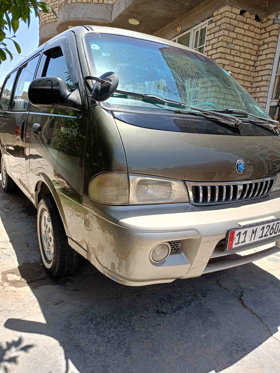 سلام عليكم كيا ابريجو موديل 2000رقم بغداد نكليزي نضيفه وحلوه كفاله من الضربه فقط مصبوغه  الجماليه فقط كير ومكينه وكسل وكهربائيات كل شغاله فول مكانه بابل السعر هاذه الرقم للاستفسار ***********
