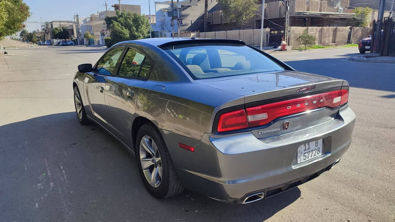 سلام عليكم جارجر 2011
بدون صبغ بارد بسيط بيها 
دعاميات مصبوغه 
تخم تاير 
صدر خير من الله 
شاشه كبيره
جاهزه اي نص مابيها 
بغداد ***********
130 $ وبيها مجال 
ثاني يوم احولك باسمي رقم نكليزي
