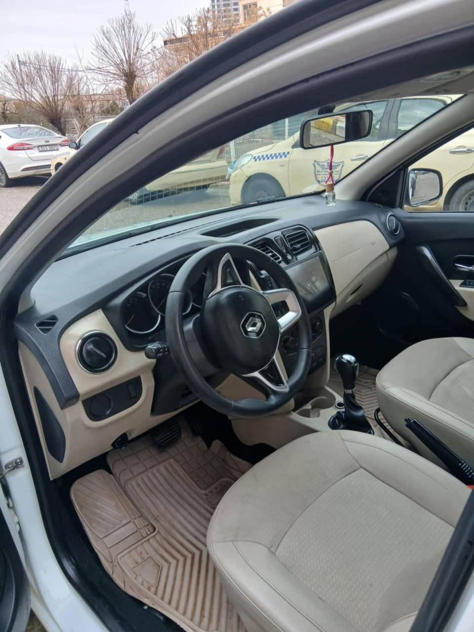 مۆدێل 2020
تۆماتیک 
گێر و مەکینە و گەرمی و ساردی و تەقەو ڕاقە بە شەرت
سەنەوی تا 2030 هازەی مانگێکە تازە کراوەتەوە 
زۆر کەم ڕۆشتوە
سعر 92 مەعمەلە
***********
***********
تیل  بۆساحیبی. بکەن جوابی. نامە نایەمەوە السليمانية, العراق
