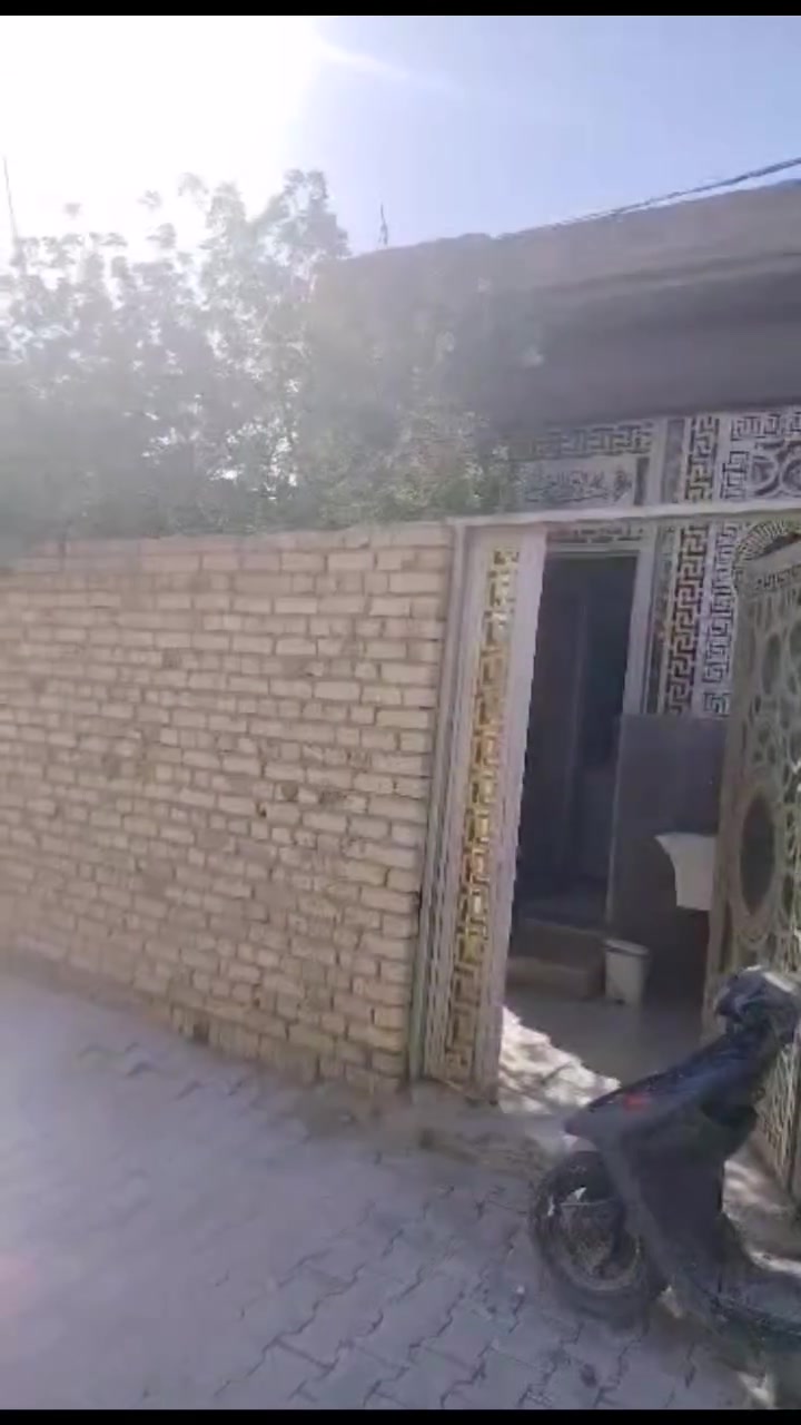 بيت للبيع مكانه السماوه  قرب السكك الجربوعيه  مساحته ١٥٠ متر زراعي مداور سند ٢٥ البيت بناء طابوك كونكريت السعر ٤٢ قابل للتفاوض  التفاصيل كما موضوح بالفيديو  الشراي يتفضل خاص


**إذا كنت صاحب هذا الإعلان وتريد حذفه لأي سبب، رجاءا أرسل رسالة إلى الدعم الفني**
