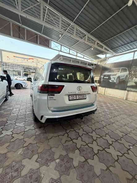 لاندكروز 2022 فئة (VX) رقم مميز بغداد  (12100بغداد) سيارة واحد ع واحد معروف المواصفات Vx 
سيارة كفالة عامة من كلشي ماشيه 42 الف 
مكاني نجف 
سعرها 690 ورقه. 
للاتصال ***********
