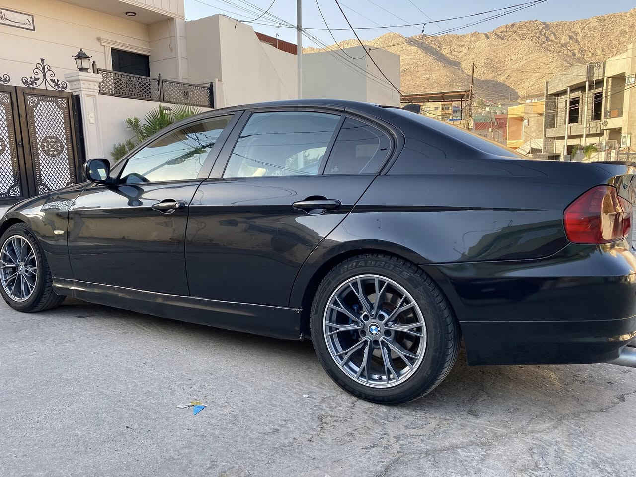 بي إم 2010حجم 320جار بستن دوقطعه بغ بي ليدان15ورقه غرامه ييل سه ر سعر 96قفل***********
