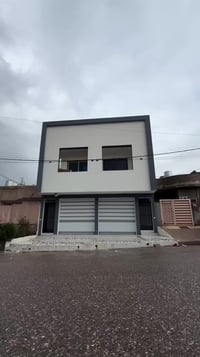 عمارة تجارية • مؤجرة بالكامل • ٢٠٠م