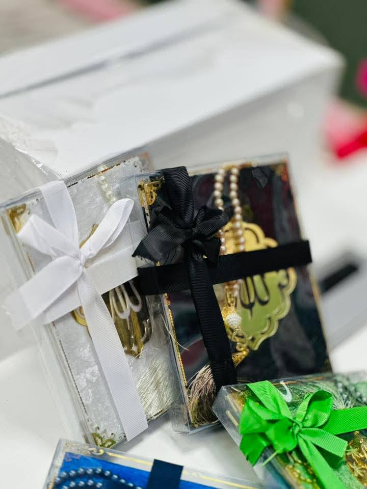 "لأنهم بذروا فينا العلم، وحصدنا بفضلهم النجاح.. 🎓✨
نقدم لكم مجموعة 'وفاء العطاء' المختارة بعناية. هدايا تليق بمقام معلمينا الأفاضل ومعلماتنا الغاليات، لتكون ذكرى شكر تبقى في القلوب.  بابل محاويل ناحية الامام  ***********"
