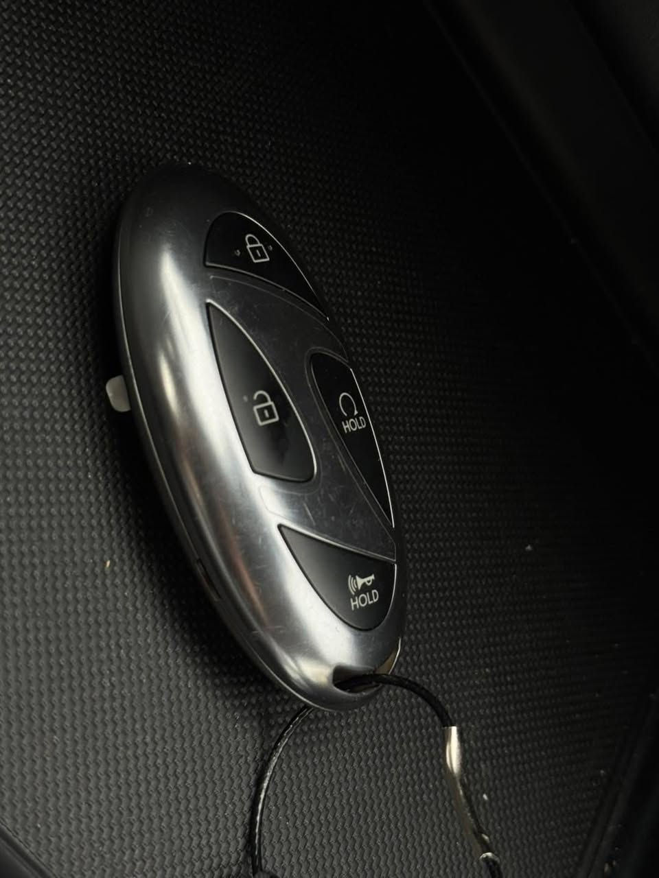 هونداي سوناتا 2024 SEL  سياره كلين
بدون صبغ بدون ايرباك بدون غرق كفاله حتى دعاميات من صبغ بشرط فقط بارد بلبنيد وجاملغ مثل ماموضح بصوره وصور الحادث مرفقه

ماشيه : 48 الف مايل

2.5L V4 : حجم المحرك 

المواصفات : 

‎مفتاح التشغيل بصمة 

‎تشغيل عن بعد  

‎لايت زينون + LED متصل 

‎بك لايت LED متصل 

‎دخول بصمة ذكي 

‎اشارة في المرايا الجانبية 

‎هاند بريك كهرباء 

‎دشبول شاشة ديجيتال متصل 

رادارات 360 درجه 

Auto Stop

‎شاشة Apple Car play 

‎كاميرا دوارة 

‎الانارة الداخلية LED 

‎حركة المقاعد الأمامية كهرباء 

تدفئه مقاعد اماميه 

تبريد شاشة مناخين منفصلين 

‎قطعتين تبريد 

‎أوضاع القيادة Drive Mode 

‎أوتو هولد Auto Hold  

‎نظام مانع الانزلاق 

سياره مرقمه قادسيه شهداء وكاله عامه من المالك 

سعره 205وبيه مجال بصيط 

للاستفسار او اتصال على 

***********
