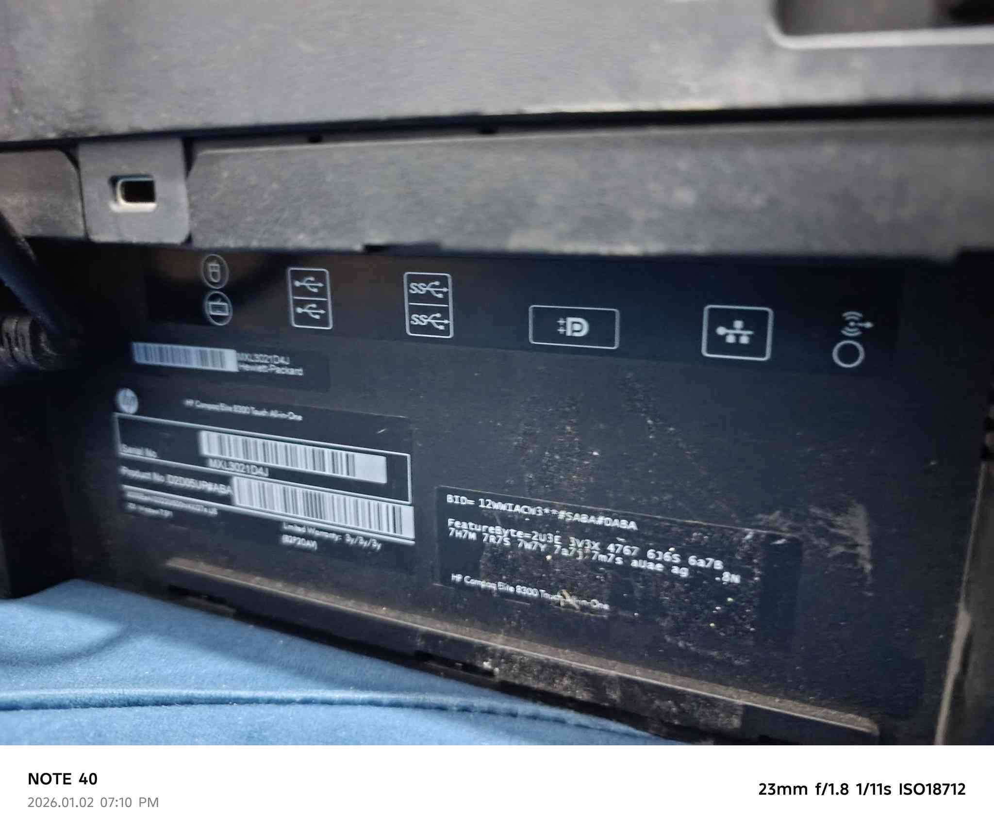 حاسبة منضدية شاشة حجم 22 لمس +ملحقاتها كيبورد ضوئي ماوس السعر ١٥٠ الاتصال ***********
