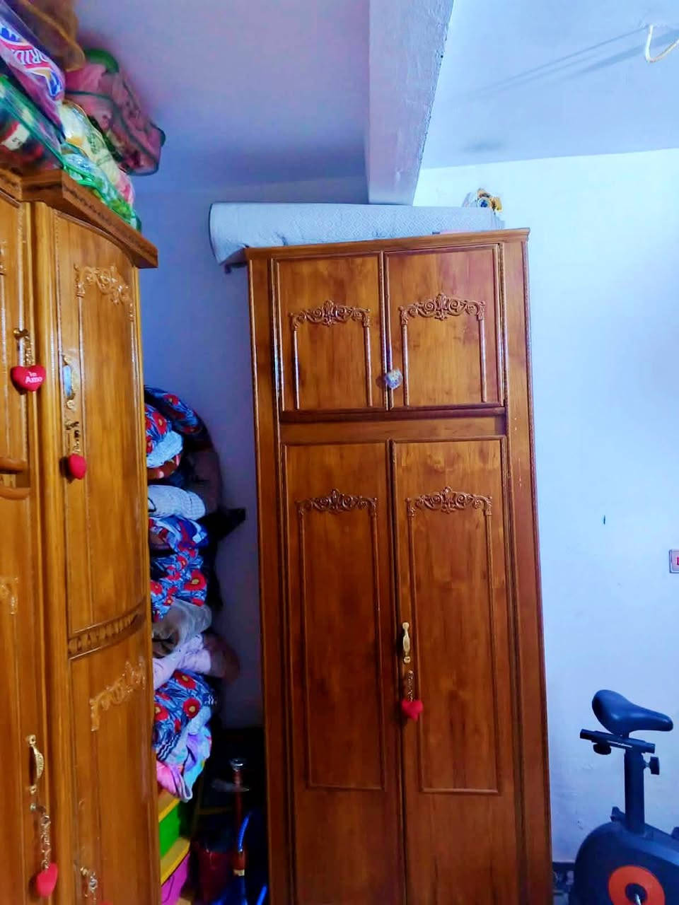 غرفه نوم للبيع ست ابواب للاستفسار الاتصال على الرقم ***********

