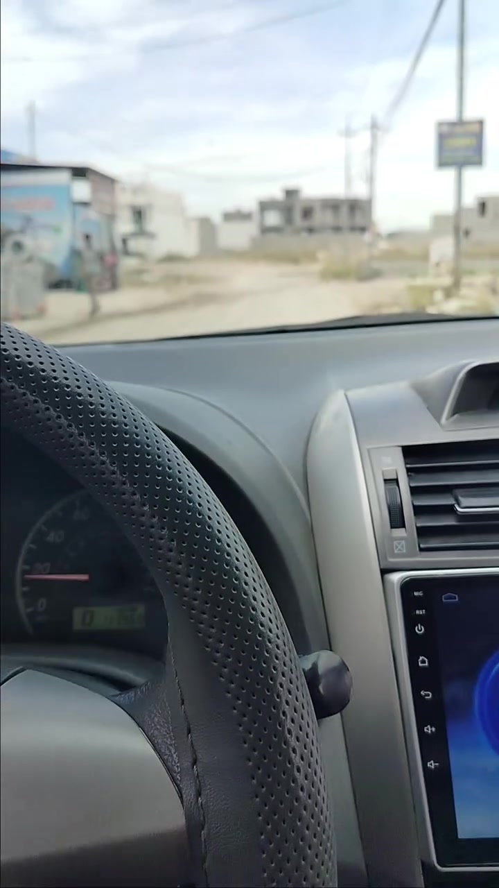 قطعة 100متر للبيع شارع مول حسين بل فرع اخر الفرع سعرها مناسب للأستفسار***********
