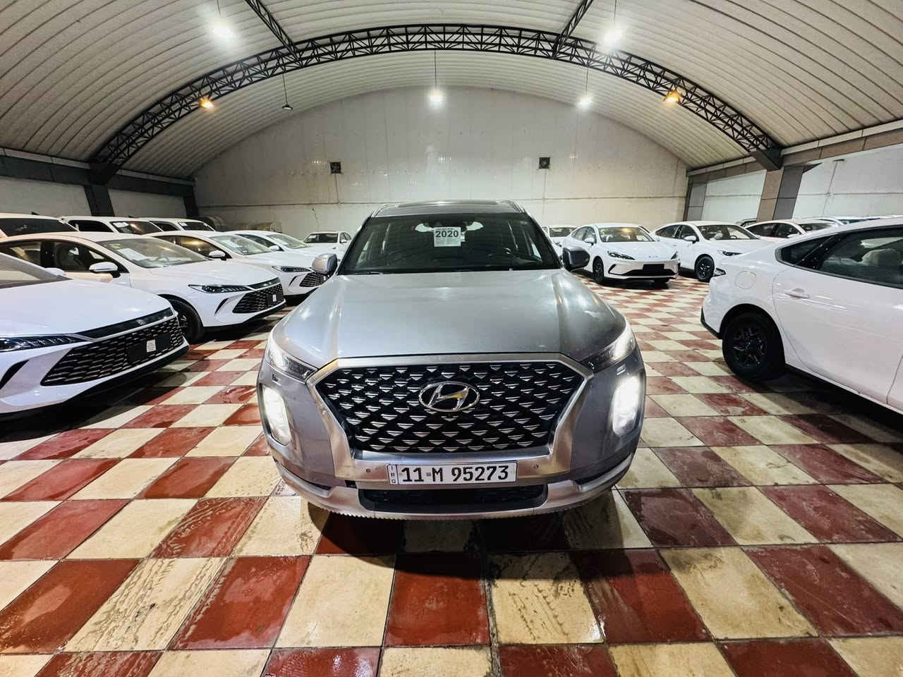 للبيع او مراوس
Hyundai palisade 2020 calligraphy
هونداي بلسايد كلگرافي 
موديل: 2020
محرك 6 سلندر وارد امريكي حادث بنيد فقط بدون دواخل ( شاصي ولغد مكفول)
المواصفات : كلگرافي  فول 1/1 
 شاشة عرض داتشو. المحرك   v6    3.8 
بصمة تشغيل + بصمة ابواب 
اصطفاف ذاتي(تقديم +ترجيع)  
فتحتين سقف +بانوراما
شفتات ستيرن
سماعات هارمن كاردن عدد ١٦
 رادار امامي  + خلفي 
حساسات امامي + خلفي 
كامرات عدد 6  360 درجة 
كشنات امامي خزن ميموري 
كشنات جلد كهربائي تدفئة وتبريد امامي وخلفي
انارة داخليه (محيطيه) + انارة دشبول 
بردات جانبية
تبريد مركزي امامي + خلفي منفصل التحكم
تحكم ستيرن + شفتات
تدفئة ستيرن 
مرايا هيتر + تعتيم 
صندوق كهربائي شفط
وضعيات قيادة 
ويل كب حجم  ٢٠ 
اوتو هولد + نقطة عمياء 
سايد بريك بصمة + مثبت سرعة
شاحن وايرلس 
إشارات بالمرايا  + إشارات جانبيه
2اوتو بريك 
تحديد مسار
شاشة ديجتال كبيرة
تشغيل عن بعد
تدليك كشن 
نظام مانع انزلاق 
 نظام نزول منحدرات كشنات Vip منفصل
رقم بغداد باسمي تحويل ثاني يوم
السعر 225$
الاتصال ***********
