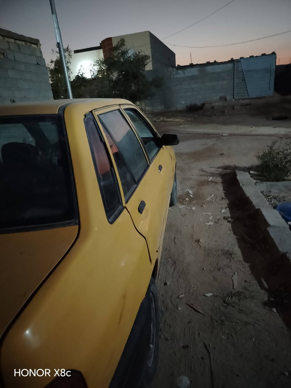 السلام عليكم سايبه ٢٠١٤ سنويه لل٢٠٢٩ ألماني كير مكينه فول والباقي كوم حديد كلشي مااعرف لا تكلي ضربه ولا تكلي شاصي شوف بعينك والله يرزق الجميع حداديه تعبانه والله ما اعرف حته اسوق كوه مدبره ملاحظه بيها رقم واحد والثاني وكع مني راعي موجود اخذك اله مكان كربلاء قريب ع مستشفى التركي *********** ب١٦ وبيها مجال
