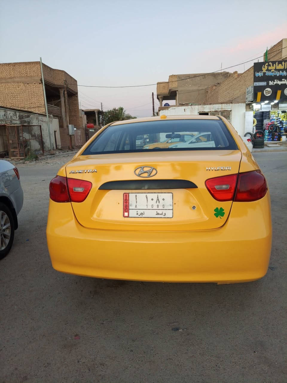 السلام عليكم 
النترا موديل 2008 وارد امريكي حادثها جاملغ وبنيد رقم واسط محرك 2000
سيارة جاهزه كير محرك تبريد مكقولات 
مكانها كوت مركز مدينه السعر 78$ وبيها مجال بسيط 
للاستفسار ***********
