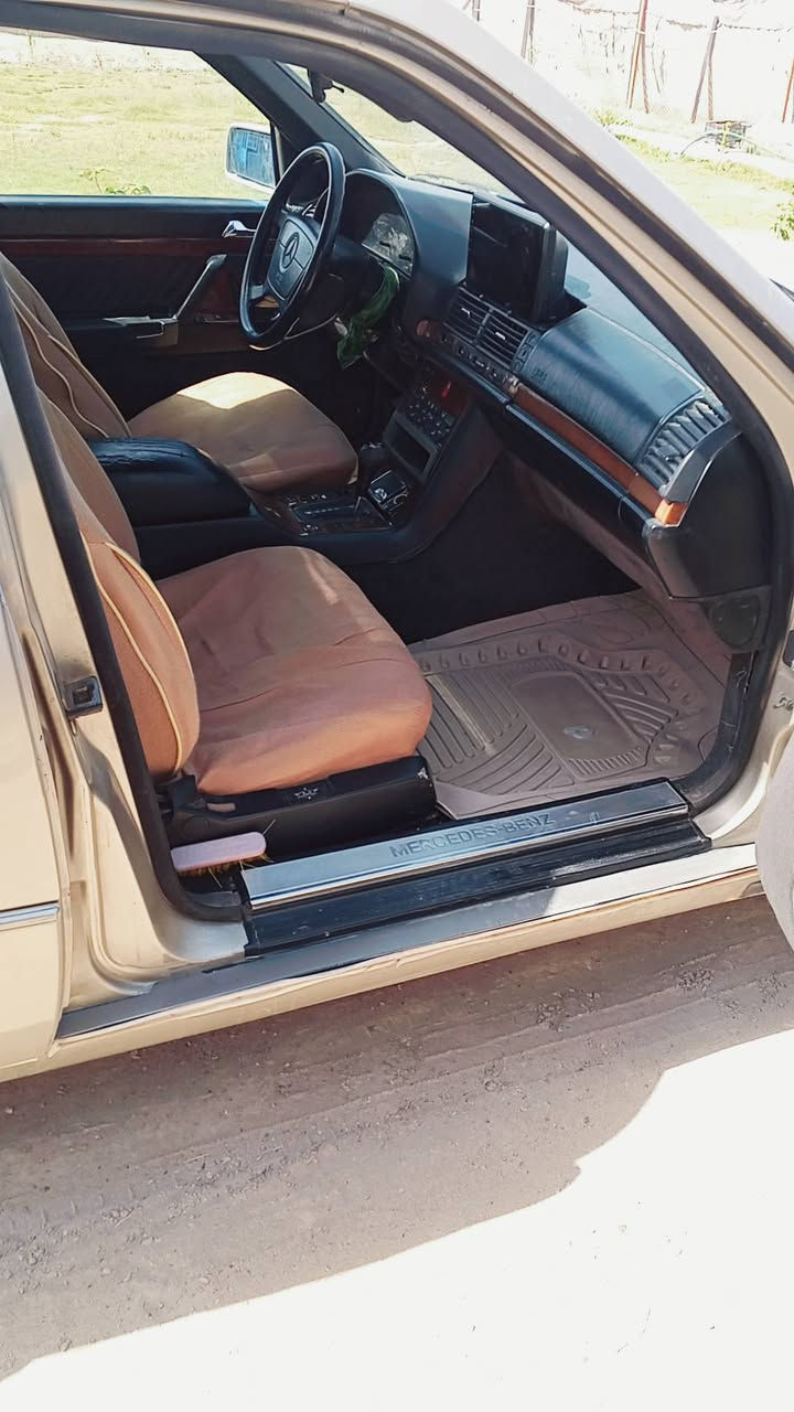 السلام عليكم سياره مارسدس  موديل 92سياره فول مواصفات سياره كفاله عامه من ظربه تبديل سياره بلاديه فقط صبق عام اثر جراد سياره مكفوله من كل النواحي ‏‪***********‬‏ ستفسار على الرقم  السعر 70وبيها مجال

