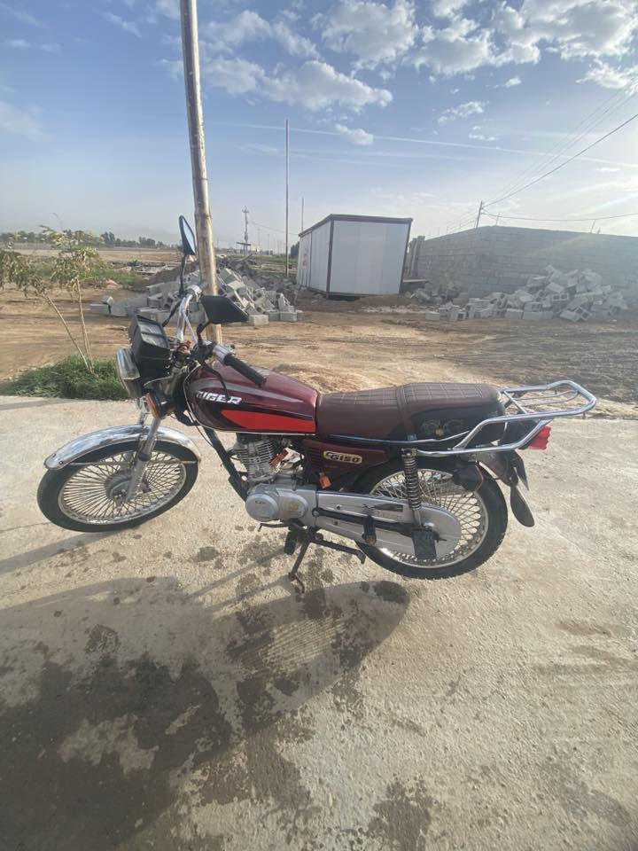 تايكر 20 دراجةًحلوةًونضيفةًالسعر 400وبيه مجال حكً جية اتصل وبيك خير ودلل***********
