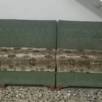 تخم ٥مقعد ١٠٠ وطبلة ٣٠للتواصل على رقم ٠٧٧٠٧٧٣٧٣١٧