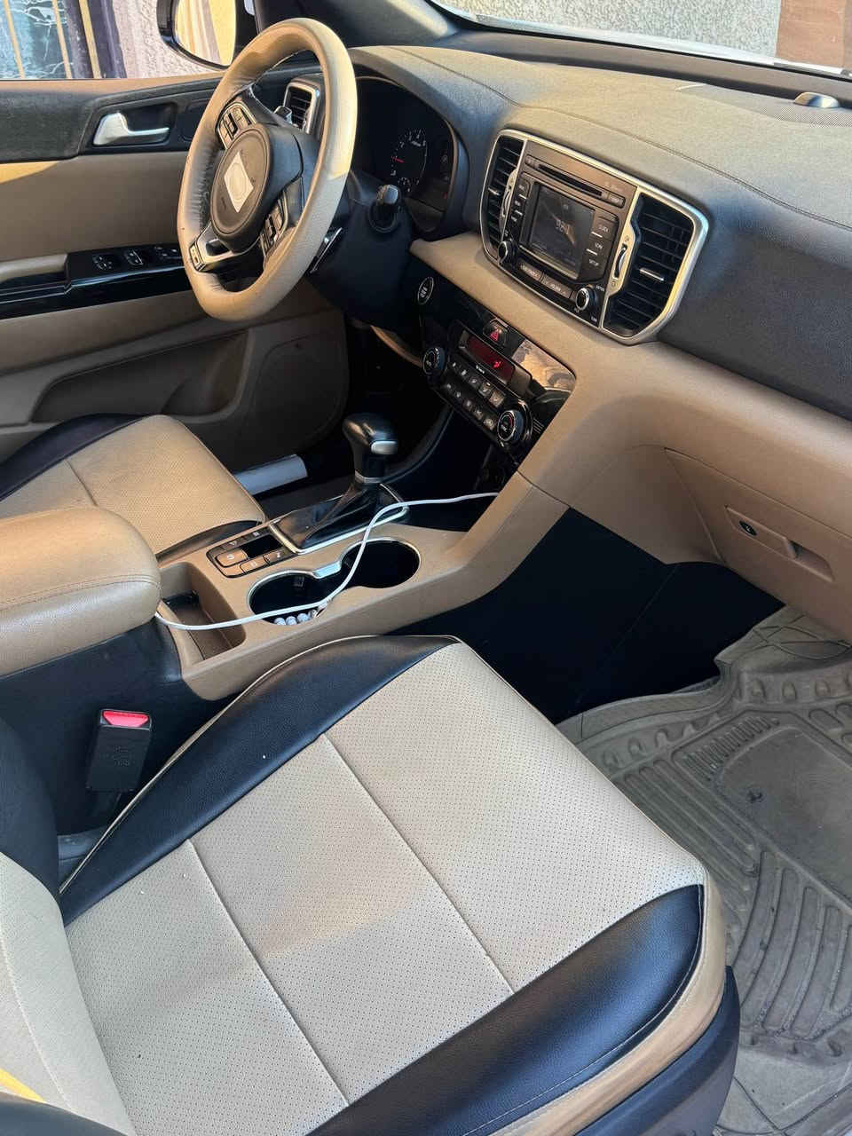 سبورتج ٢٠١٩جيتي لاين فول لفول رقم بغداد بسمي هزه وسنويه جدد ماشية ٦١ الف حقيقي بيها ملاحضات بسيطه بيها ٣ رصعات ساحبهن بيدي ار مكاني بغداد تقاطع المصفى السعر ١٩٨ وبيها مجال جداً بسيط للستفسار *********** بغداد, العراق
