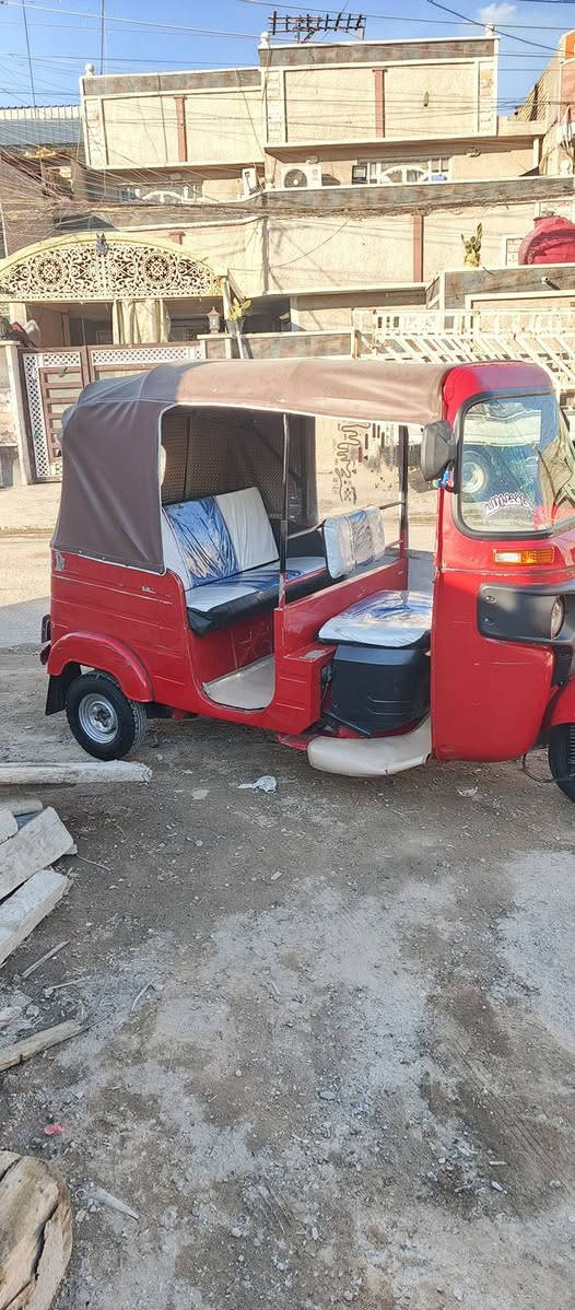 سلام عليكم تكتك للبيع موديل 2018رقم سنويه تحويل ثاني يوم مكينه مفتوحه لغوده مرشوشات مكاني بغداد شعب سعر56000وبيه مجال رقم ***********
