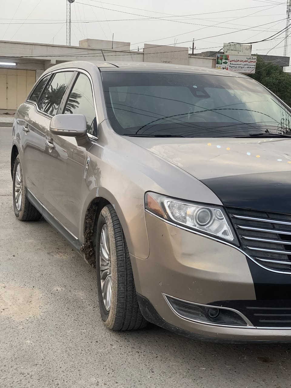 السلام عليكم ورحمة الله وبركاته.  🚗 للبيع: لينكولن موديل2019 أستيراد خاص  على أيدي سيارة عالميه من رزانه وثبات وقوة 

📞 للتواصل:***********

💰 السعر: 210$ورقةوبيها مجال اخوان 
 
📊 
🛠️ المحرك: 6 6L V6تون تيربو

⚙️ المواصفات:
• فول مواصفات لمتد مفوله الأخير 
أبواب بصمه
تشغيل عن بعد 
صندوق كهرباء 
تبريد 3 قطع منفصل
دخول ذكي 
بصمه
• شاشة وسطية ذكيه
سايد بريك رجل
• كاميره خلفيه
تدفئة كراسي
تدفئه ستيرن 
لاينLED بكلايت لد
• مقاعد لسبعة ركاب
• تحكمات ستيرن كاملة
• حساسات أمامية وخلفية وجانبية
   • فور ويل ✈️
مثبت سرعه  
مانع انزلاق +سيارة معروفه مواصفاته فول + كير ومحرك بشرط الفحص مكينه مفتوح بسبب الدهن الرديء 
⚠️ أضرار السيارة:
• وارد امريكي– ضررالسياره موجود بل صور بدون دواخل وبدون تبديل أرباك راجع سستم كله بشرط
• السيارة جاهزة بدون أي نقوصات
عندي غراض الها انطيك وياها وياله مالتها البلادي و جامات مضلل بلادي وبعض أشياء سعرهن تقريباً ١٥ ورقه 
📌 تفاصيل إضافية:
• رقم السيارة: سليمانية الدولي الجديد 
• باسم المالك تحويل مباشر
مكاني بغداد 
• صدر جديد، بطارية جديدة، إطارات جديدة 
للتواصل   ***********
