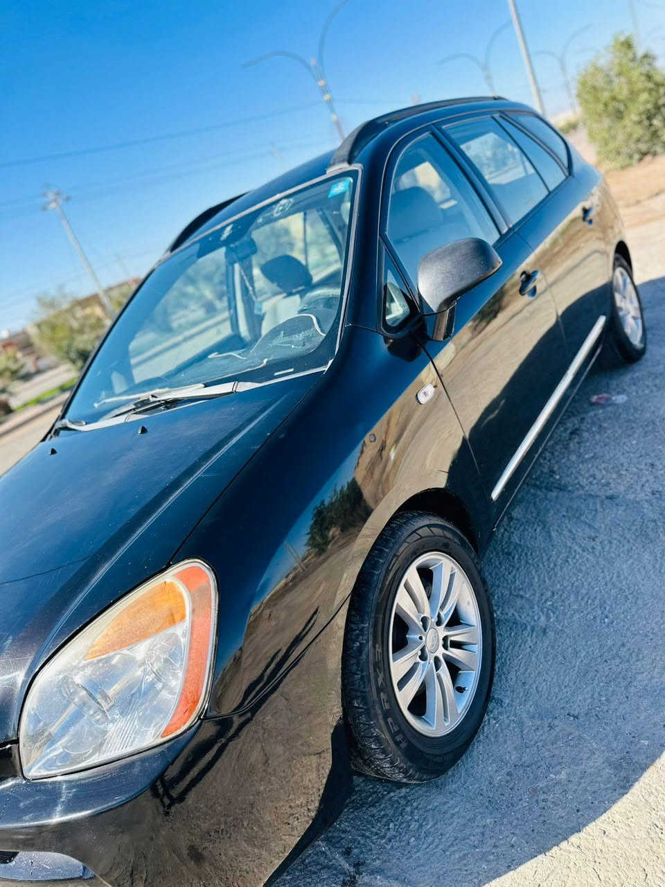 السلام عليكم لبيع كيه روندو موديل 2008 وأرد أمريكي بيه ثلاث قطع صبغ بدون دواخل مكينه 2700 رقمه نجف انكليزي راعيه بلعماره مكان السيارة ميسان العماره السعر ٨٥ الشراي يتصل ***********
