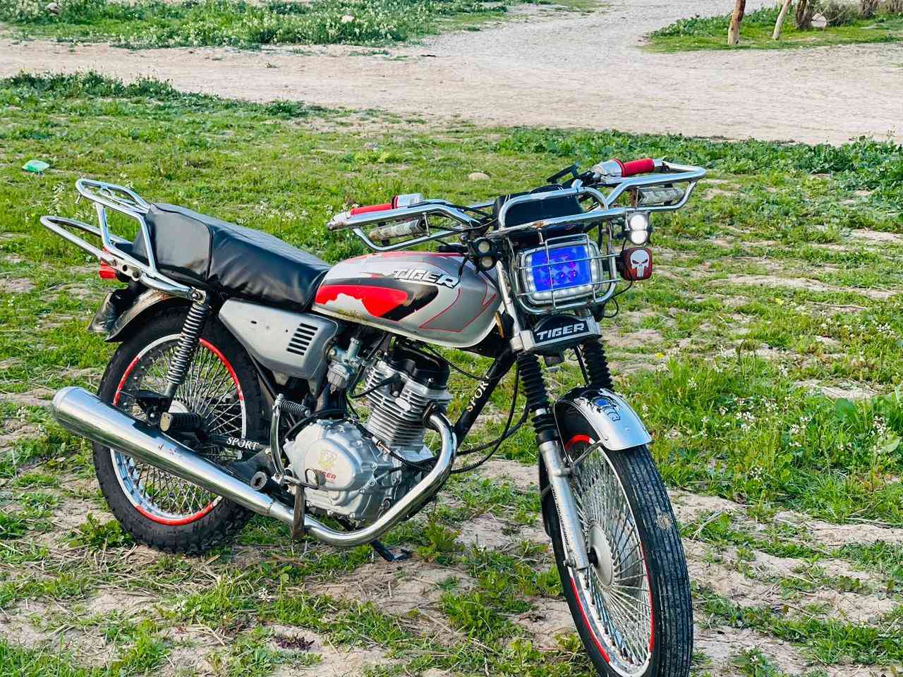 السلام عليكم
للبيع موطور تايكر 2020 وزن ثقيل ابو الدرع ربع ما تخلي عليه ما يريد بس ستر رب العالمين محرك بصمه درع شركه كلو شرط نشاط شلعه نارر 🔥 كهربائيات كلها شغاله الموطور اذا مو هندر واحد تجي تاخذو بلاش والله شرط ع ٣ يرفع السعر 475 وبي مجال حك جيتك مكاني القياره قريه#الجواعنه رقم الهاتف ***********
***********
