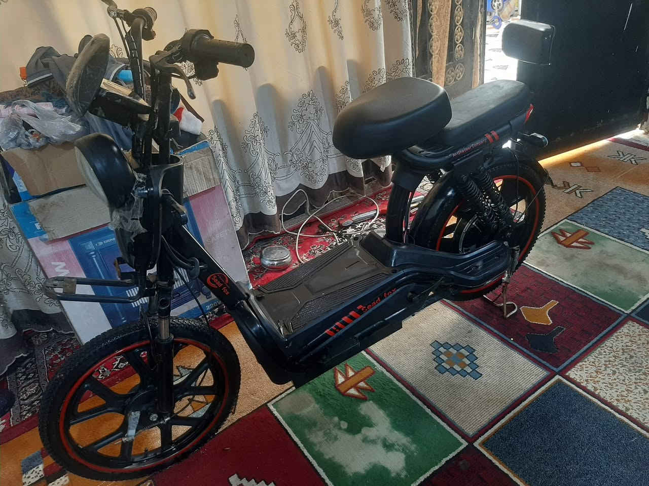دراجه شحن بطاريات جدد قبل سبوع مشتريهن دراجه جديده سعر ٣٠٠ بيه مجال عنوان بصره حي بغداد المجلس محافظه رقم هاتف  *********** واتساب
