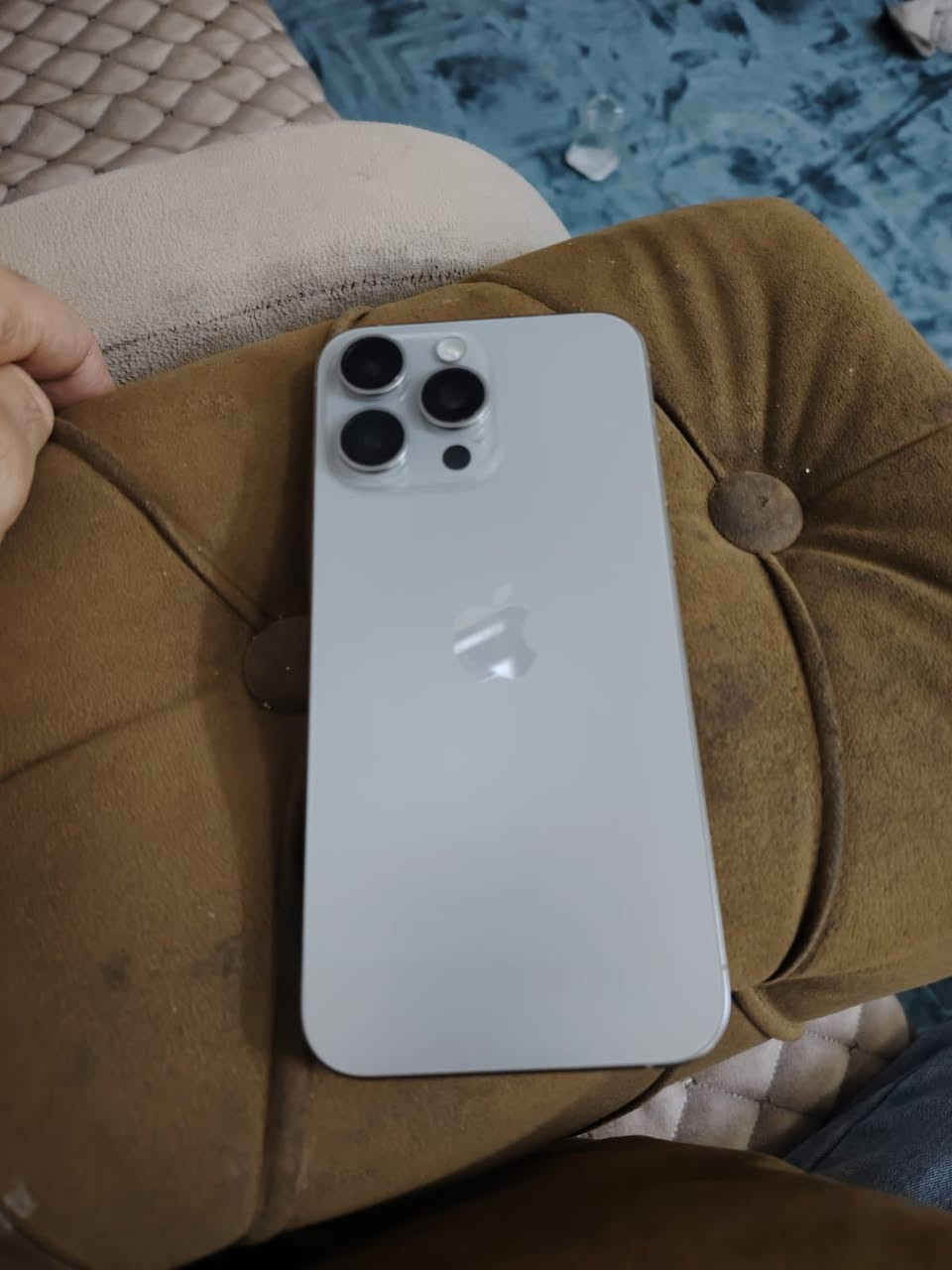 ايفون 15برو ماكس شرق اوسط ماستر مبدل شاشة نوعية جيداجدا بي شعارين من ابل مابي غراض فقط جهاز اريد اراوس ونطي فرق فقط مراوس ***********  مدينة الصدر
