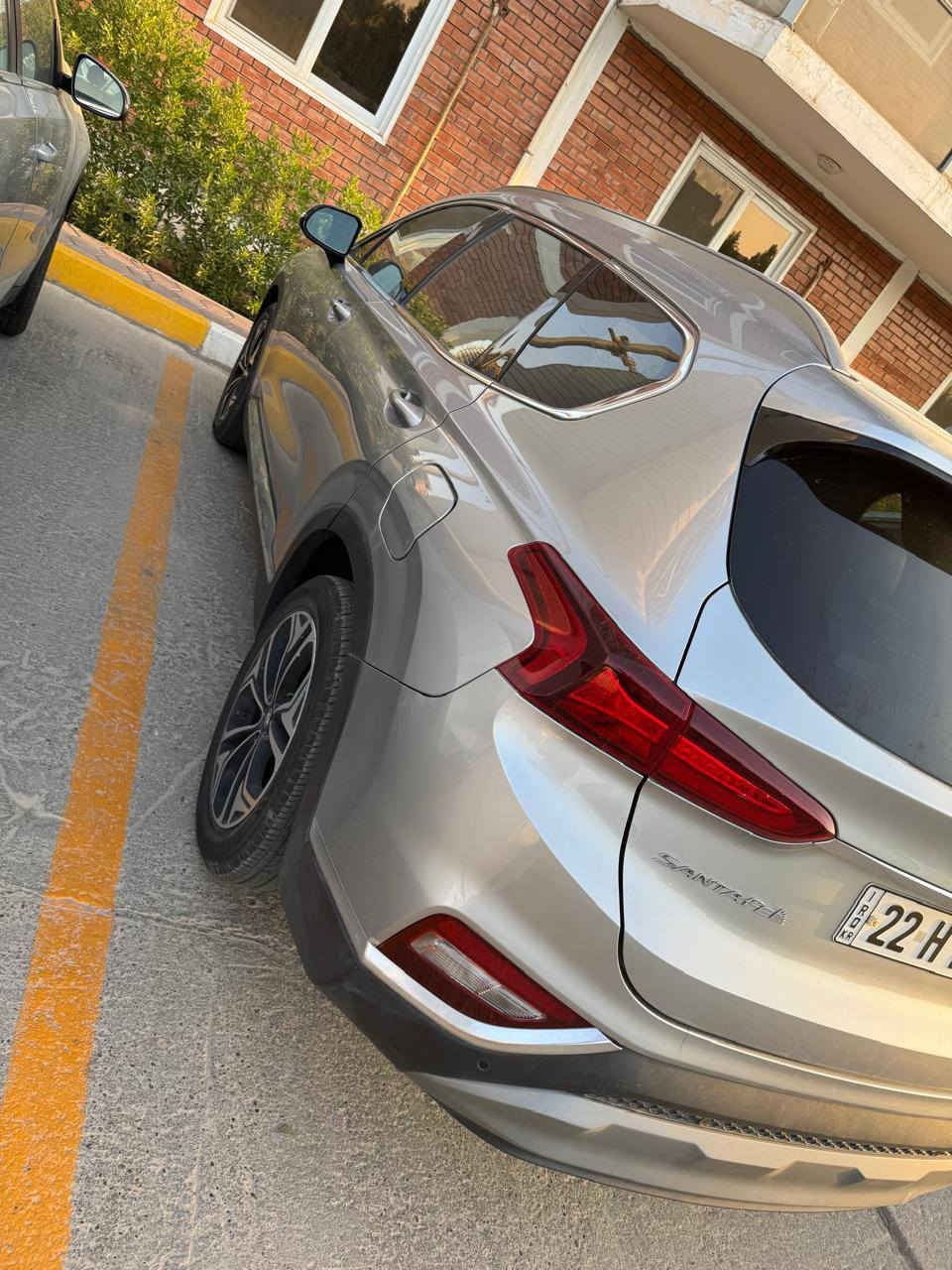 🚘 للبيع | هيونداي سنتافي 2020 وارد أمريكي فول مواصفات

الموديل: 2020
الوارد: أمريكي 🇺🇸
الرقم : أربيل دولي 
الضرر : جاملغ وبنيد ايرباك سليم ✅
المحرك: 2000 تيربو  سي سي 4 سلندر اقتصادي
الكير: أوتوماتيك 6 نمر
اللون : (رصاصي )
اللون الداخلي: ( جلد اسود + سستم فايبر كاربون إطار اصلي مع سف الكتارا )
المسافة المقطوعة: (100 الف )

🔹 المواصفات:
 • شاشة وسطية كبيرة + كاميرا خلفية
 • مقاعد جلد، إطار دشبول وابواب ستيل كاربون فايبر اصلي 
     • أنظمة قيادة( اقتصادي، رياضي، ذكي )
     • عداد سرعة إلكتروني شاشة ديجتال 
 • بصمة تشغيل + بصمة أبواب
 • مثبت سرعة + مانع انزلاق
 • تحكم مقود، حساسات أمامية وخلفية
 • فتحة سقف بانوراما
 • نظام النقطة العمياء
 • إنارة LED كاملة
 • تحكم إلكتروني بالمكيف
     • توقف ذكي ، اوتو ستوب 
     • إطار عجلة كروم حجم ١٩ 
     • رادار امامي خلفي اجتياز جانبي 
     • جنطة شفط كهرباء 
     • سقف الكتارا 
     • سستم صوت رباعي١٢ سماعة 
     ٠ بردات ابواب خلفية اصلي دفن 
     • مأخذ شحن لاسلكي ، USB  ٤ مأخذ

📦 السيارة نظيفة جداً، صيانة دورية منتظمة، جاهزة للفحص  💯

💰 السعر المطلوب: (19500 $ بيها مجال بسيط )
📍 الموقع: (بغداد )
📞 للتواصل: (***********)
