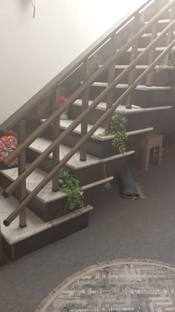 خلفه سراميك متفرغ 
  العنوان كربلاء 
رقم الهاتف
***********
***********
