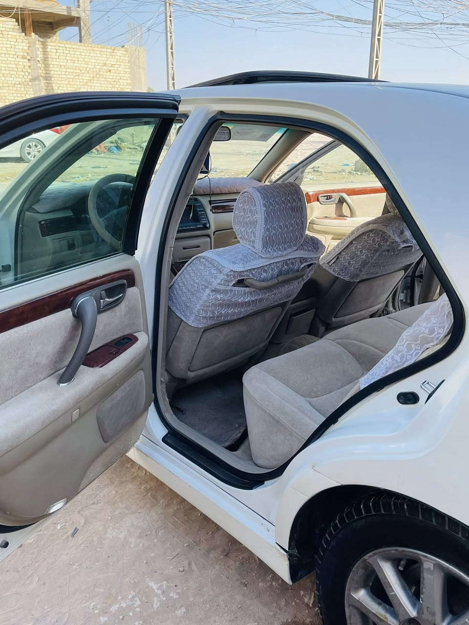 سلام عليكم 🫡 ملكه البيع مديل ٢٠٠٣سياره جاهزه مجهزه ما بيه اي شي كبل الشارع سياره مال جناي سياره متعوب عليه ونضيفه وطك فلين 3دكم السياره رقم كركور باقي بس على الرقم مدفوع كمرك وضريبه بسم ولد بل نجف مكاني نجف تجي وتكلب وشوف مكفوله من العيب الشرعي بس بيه ربع بسيط ***********السعر١٠٠وبي مجال الشراء
