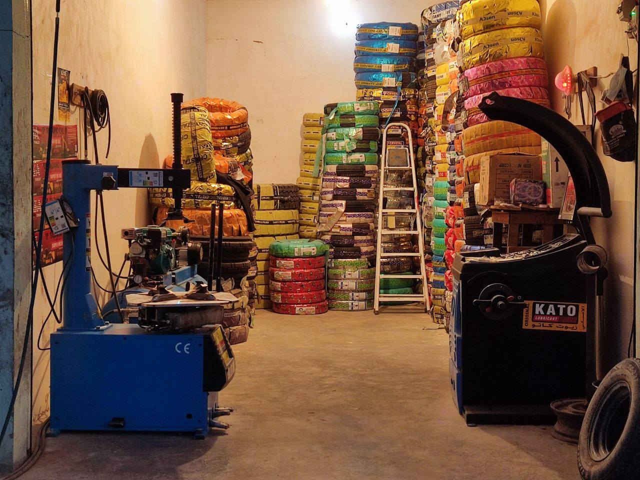 مو كل إطار ينفع… ومو كل بطارية تعيش. إذا تريد شي يعتمد عليه، تعال مباشرة بدون تضييع وقت.
🔻 محلات القمة التجارية 🔻

نبيع ونفحص وننصحك بالصح، مو بس نبيع ونمشي.

✔️ إطارات (تايرات) تتحمل الطرق القاسية

✔️ بطاريات تشغيل قوي وثبات عالي

✔️ فحص سريع قبل الشراء حتى تعرف شتاخذ بالضبط

💬 لا تنخدع بالسعر الرخيص… الرخيص غالباً يدفعك تدفع مرتين.

📍 الموقع: ناحية – العباسي – الحي الصناعي

📞 ***********

📞***********

👤 بادارة: وليد شرقي

يتوفر جميع احجام الاطارات والبطاريات اتصل وتدلل
