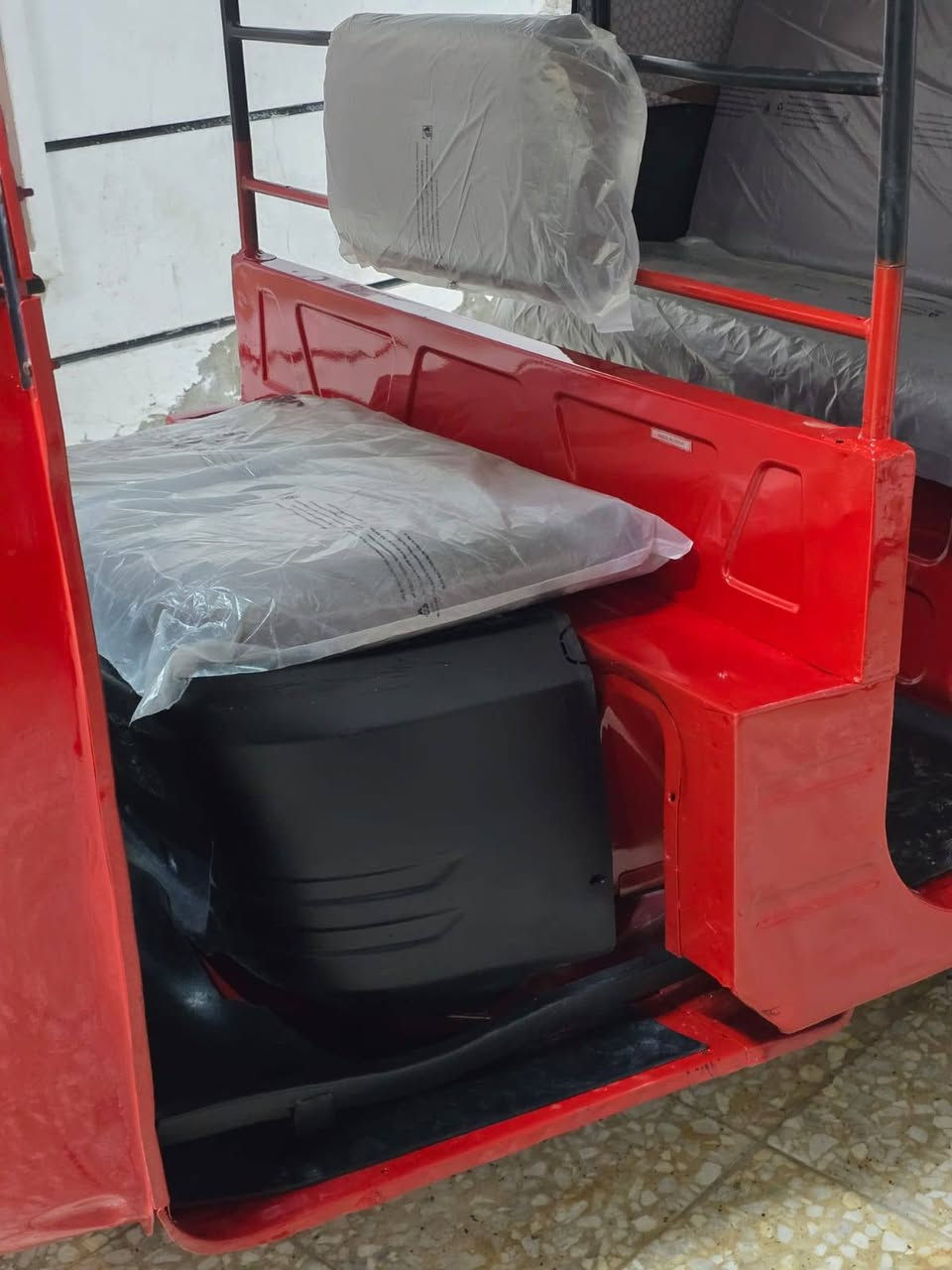 السلام عليكم تكتك موديل عشرين مصبوغة جماليه فقط اثر جراد تكتك كامله عله اخر حبه معمره دوس وربع فقط مكاني مدينه الصدر رقمي ***********
