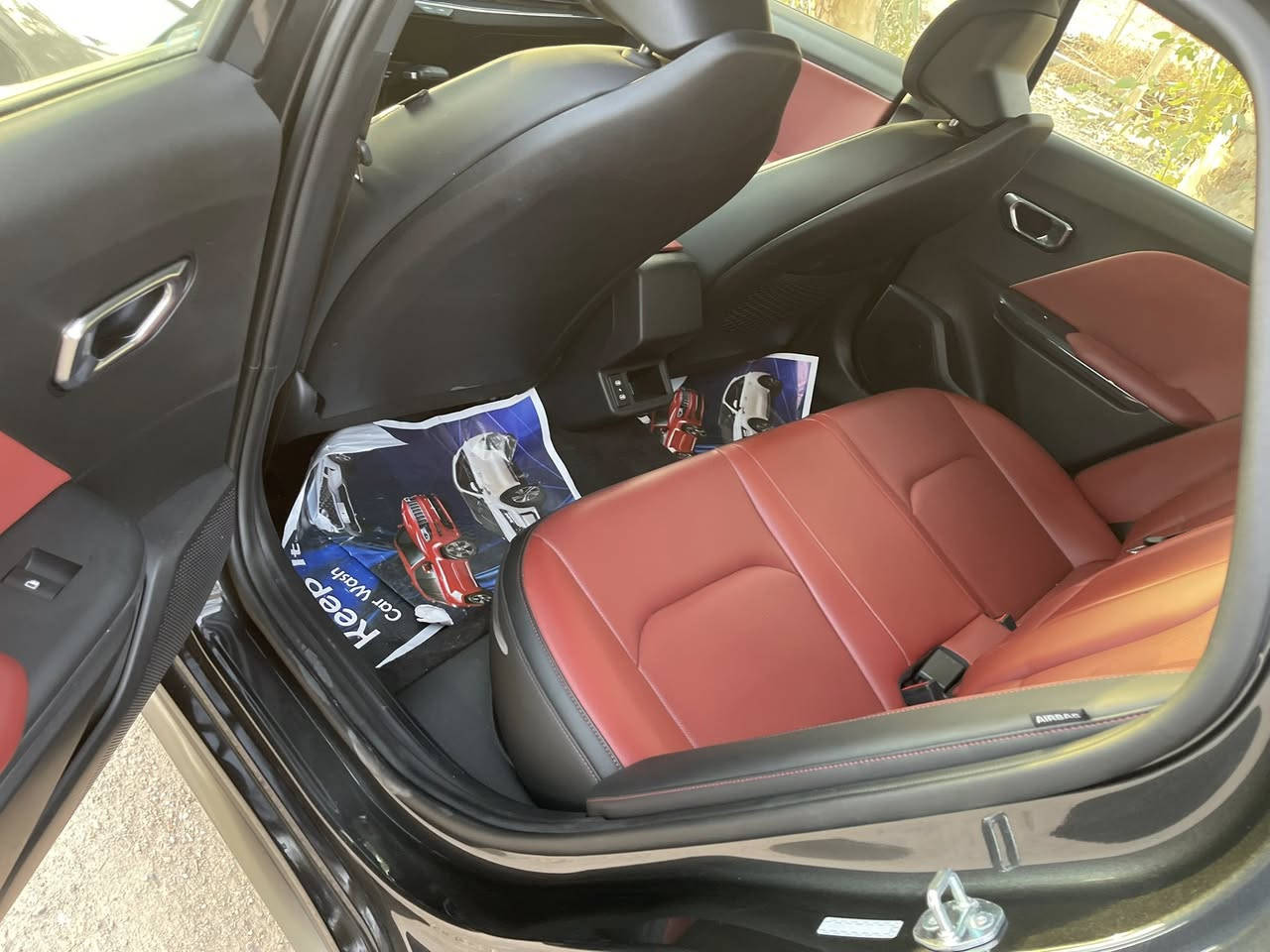 السلام عليكم k4 GT line
حادث بنيد و جاملغ السياره فول مواصفات 

بانوراما بصمه كشنات جلد لون احمر 

شفتات ستيرن

تبريد تدفئه كشنات اشاير مري 

رادارات جانبيه امامي خلفي وباقي المواصفات المعروفه للفول

 سعر 170  

***********
