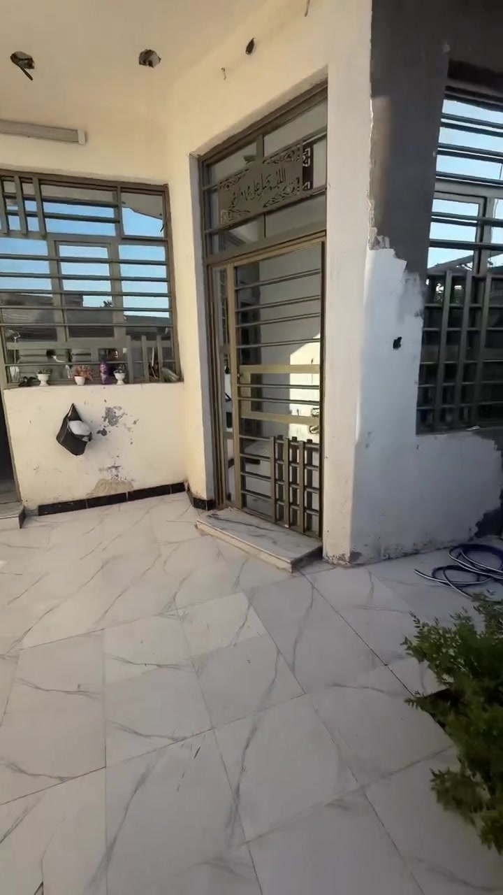 بيت للبيع ملك صرف مساحه ١٣٠متر طابق واحد بناء طابوق مكانة بغداد قضاء المحمودية حي النعمان
مكانه كلش قريب ثاني بيت عن شارع بغداد/حله
مكتب الخالدي ابو يزن

٠***********
***********
***********
