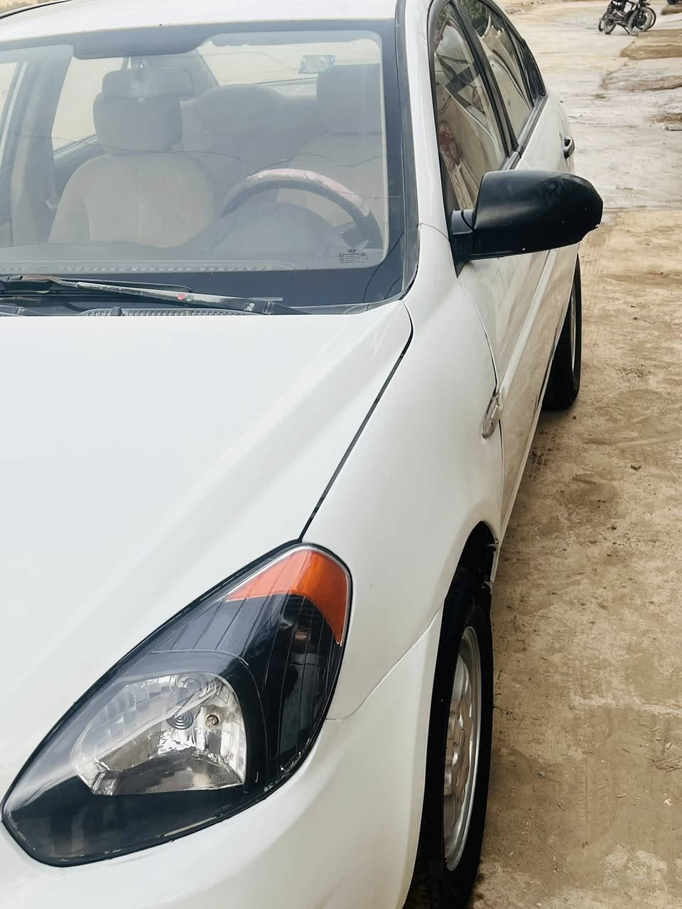 اكسنت موديل 2007 مكينه كير شرط كير عادي صدر جدد صبغ مكانات تبريد تدفئه كله شغاله رقم ديالى سنويه 27 شرط تحويل  سياره حلوه السعر 68 وبيه مجال استفسار على رقم *********** مكان سياره ديالى بعقوبه المفرك
