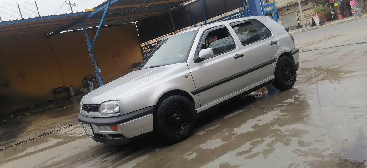 فولكس واكن كولف موديل 1996
مصبوغ عام لجمالية بدون ضربة
شرط فحص رقم بغداد مشروع وطني
شرط تحويل بطاقة بانزين موجود
محرك ١٨ دوش أرغب محرك كير عادي
بدون اي عيب سيارة ناعمة كلش تايرات جديد تبريد تدفئة كل شغال سعر 62  ورقة بي مجال عنوان كركوك  *********** كل جسم سيارة بلادي ما ملعوبة ابد كركوك, العراق
