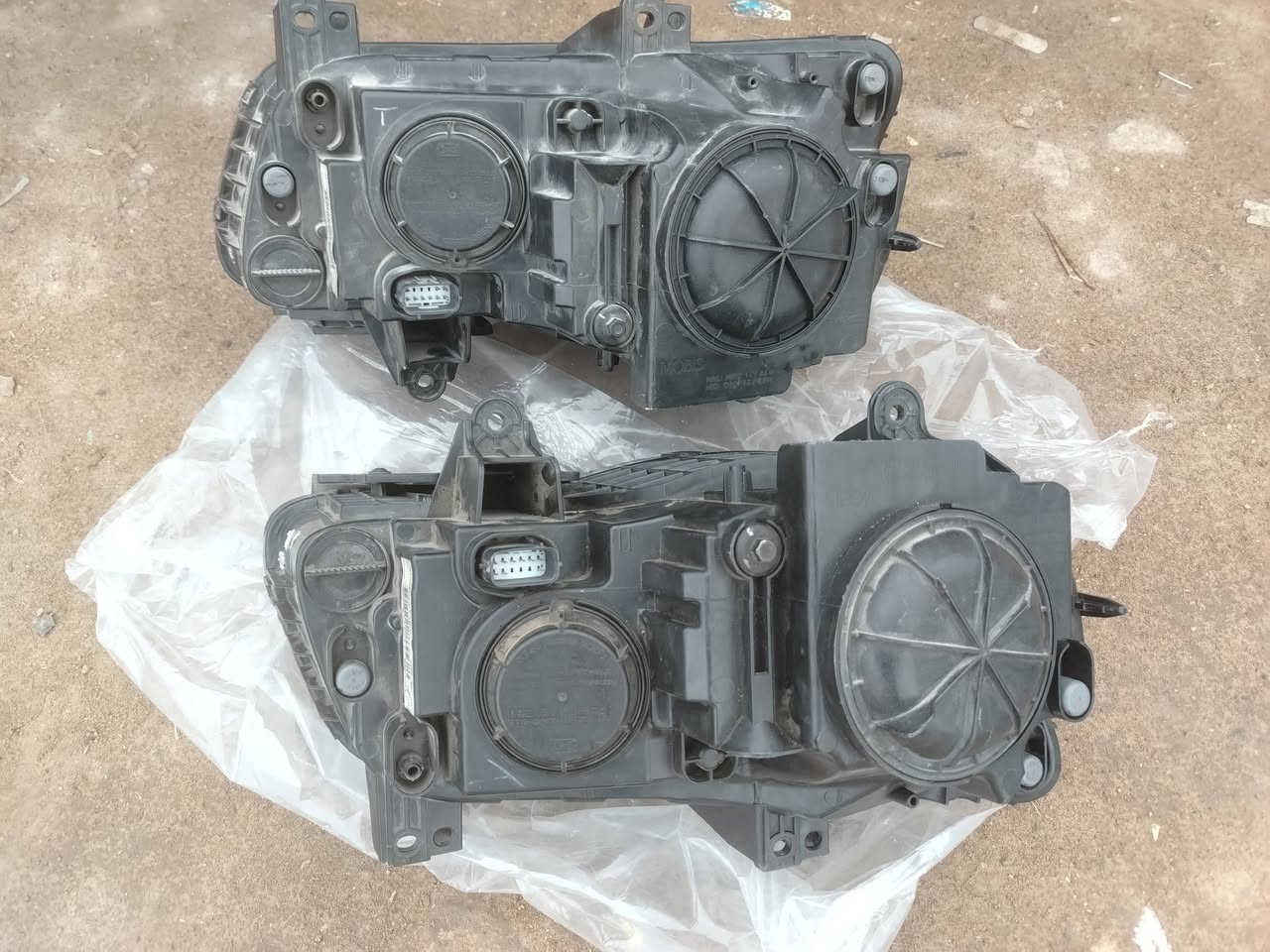 سلام عليكم 
لايت جارجر زوج وزوج اوباما١٧ اس وتك أوباما صفحة عبري بي فطر زغير شغالات
الاكسن فور ويل  جارجر
سبايدرات اوباما وجارجر
مكلف بنشر اتصل ***********
