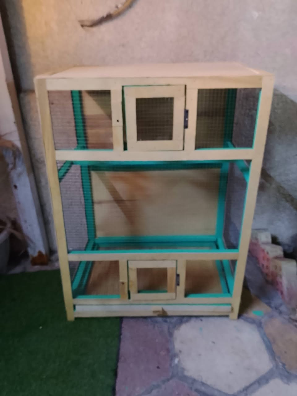 السلام عليكم قفص بعده جديد غير مستخدم ارتفاع 110 عرض 80 نزال 55 السعر 40 وبي مجال  بسيط الشراي رقم *********** بي وتساب عنوان بغداد البياع المعالف
