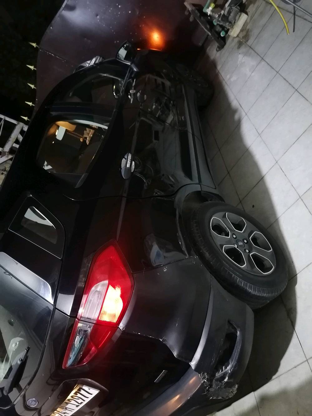 سياره فورد ايكو سبورت حادثها خلفي وارد أمريكي وكاله باسمي ماشيه 95 مكانها دورة رقم دهوك لونها اسود للاستفسار ع رقم متواجده ع واتساب 